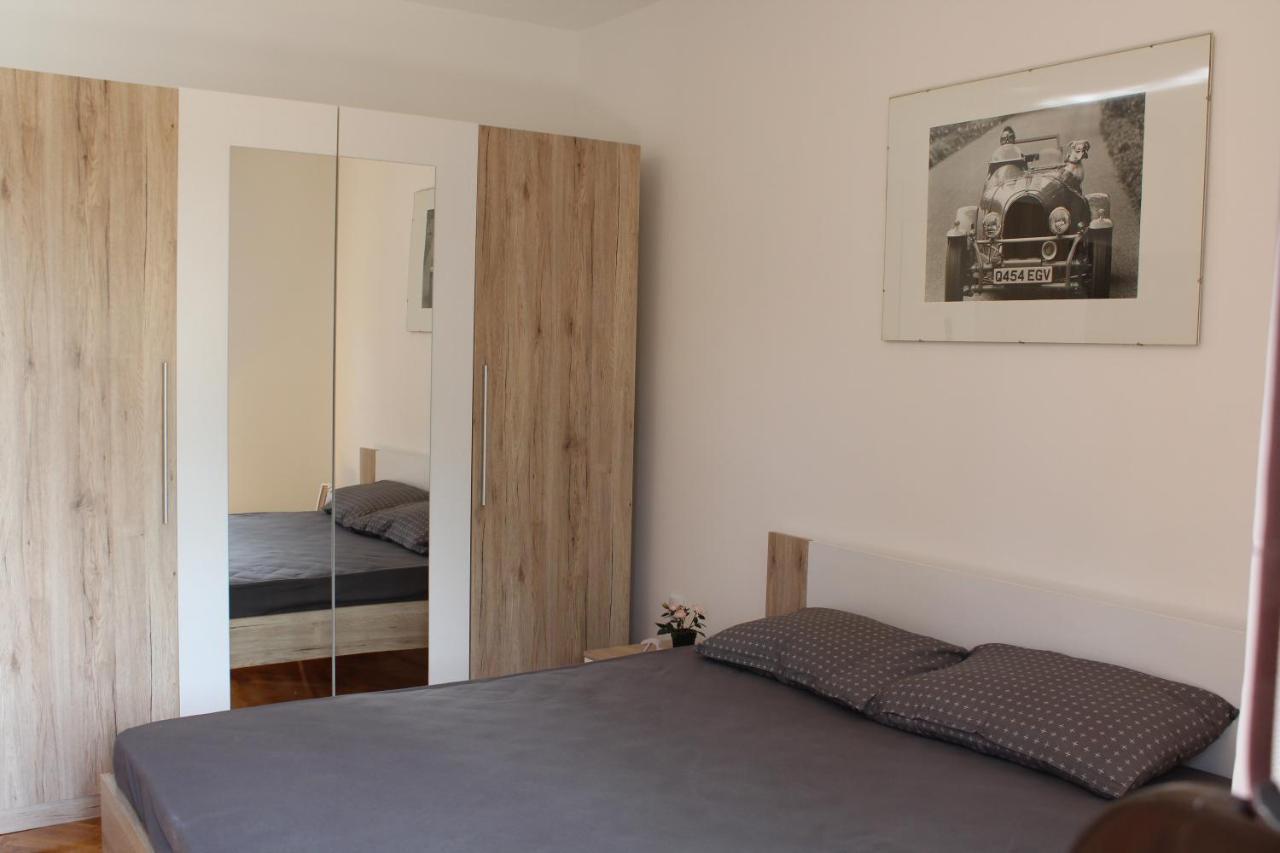 M Apartment 브르사츠 외부 사진