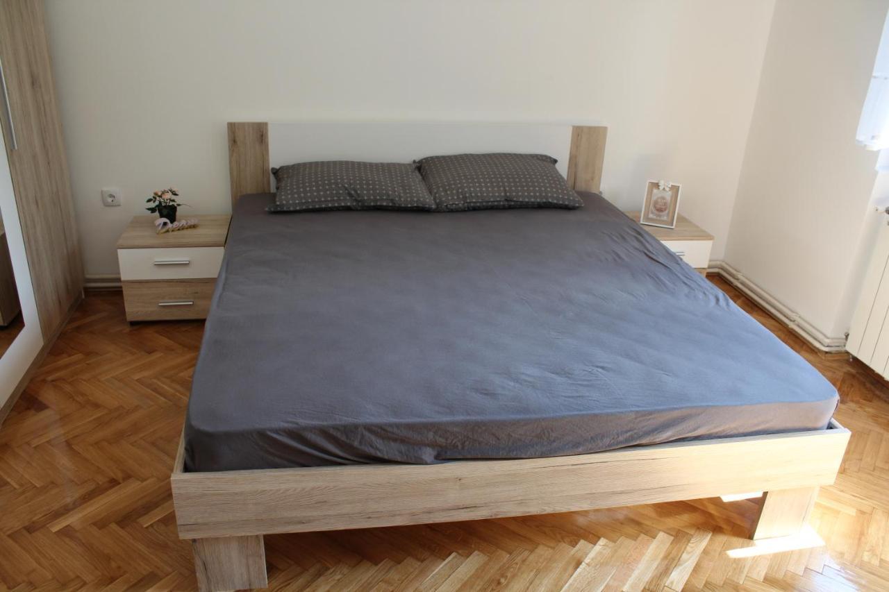 M Apartment 브르사츠 외부 사진