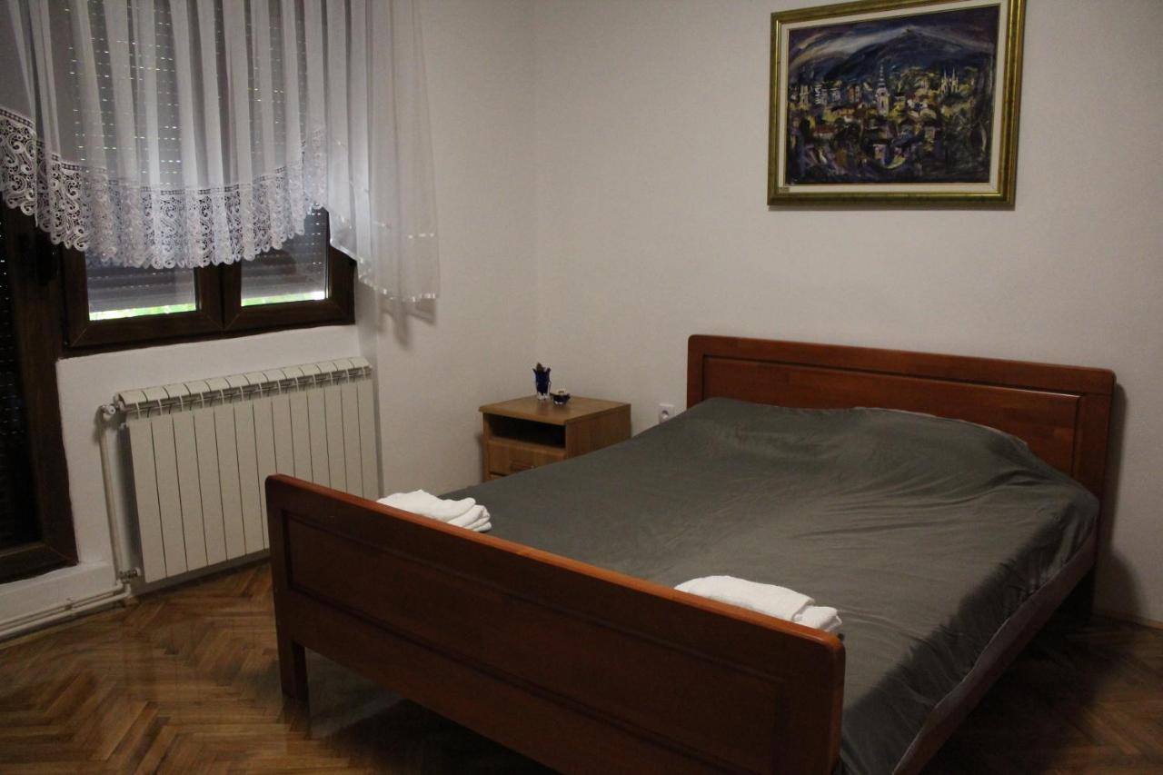 M Apartment 브르사츠 외부 사진