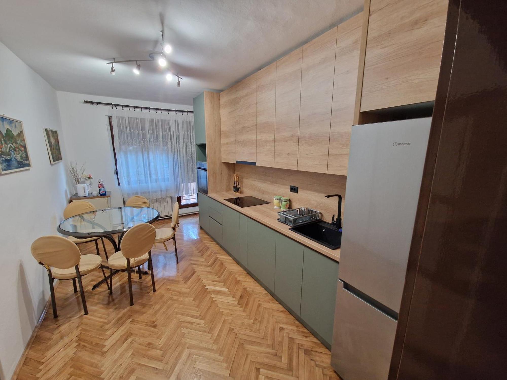 M Apartment 브르사츠 외부 사진